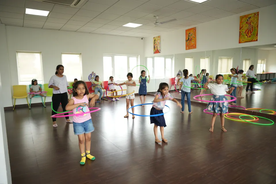 Gymnastic & Hula Hoop, Ribbon course thumbnail