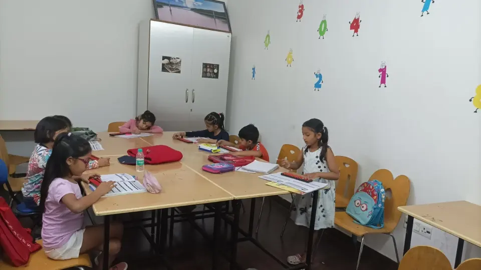English Classes course thumbnail