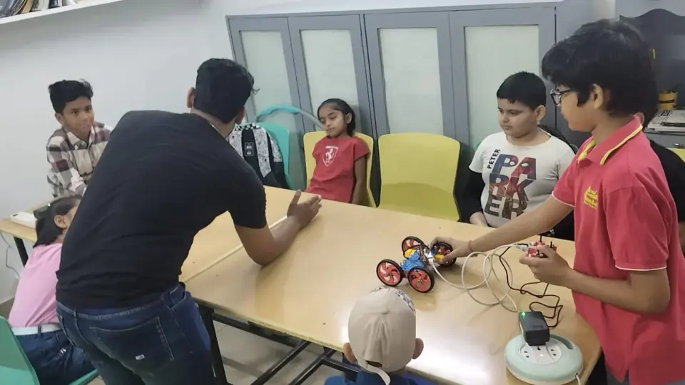 Robotics course thumbnail