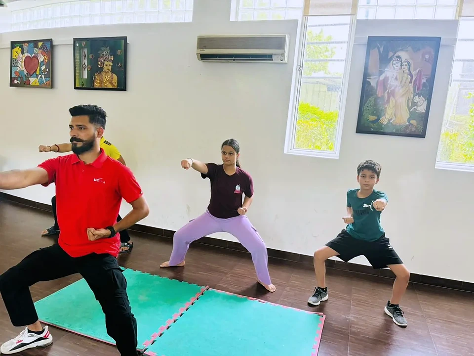 Self Defence & Karate course thumbnail